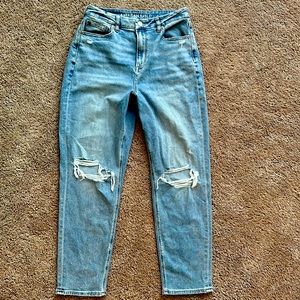 American eagle highwaisted mom jean sz 10